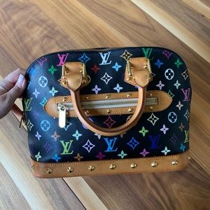 SOLD ✨LOUIS VUITTON Multi Alma in Black